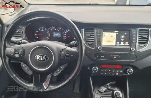 KIA Carens 