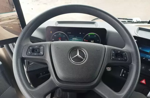 MERCEDES-BENZ Actros 