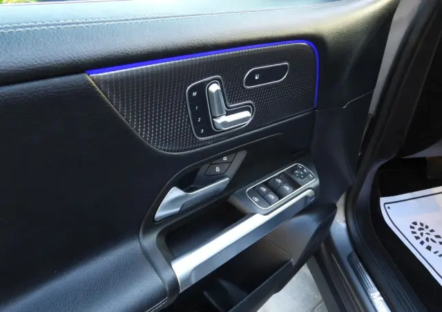 MERCEDES-BENZ GLB 200 d 8G-DCT EDITION 2022