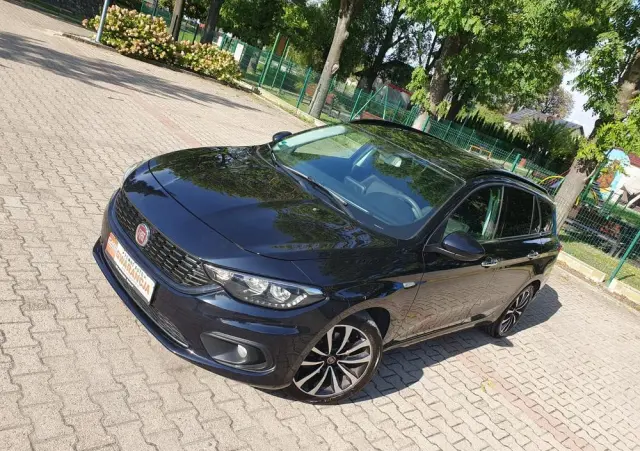 FIAT Tipo 1.4 T-Jet Lounge
