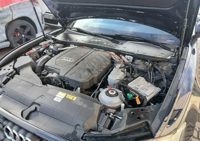 AUDI A6 Avant 50 TFSI e quattro S tronic S line