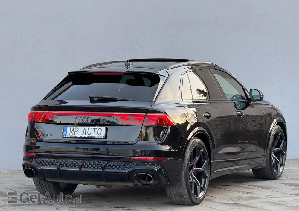 AUDI RS Q8 