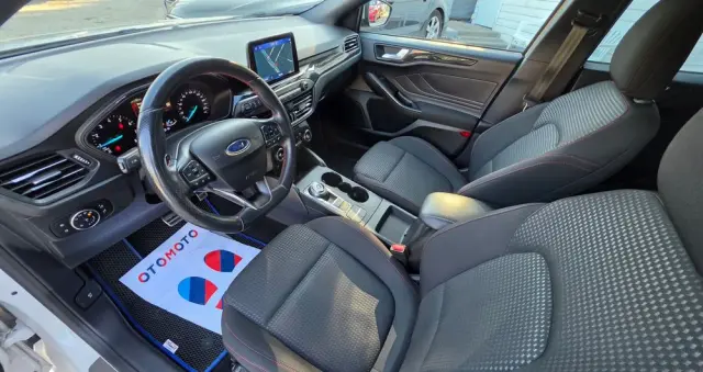 FORD Focus 1.5 EcoBoost ST-Line