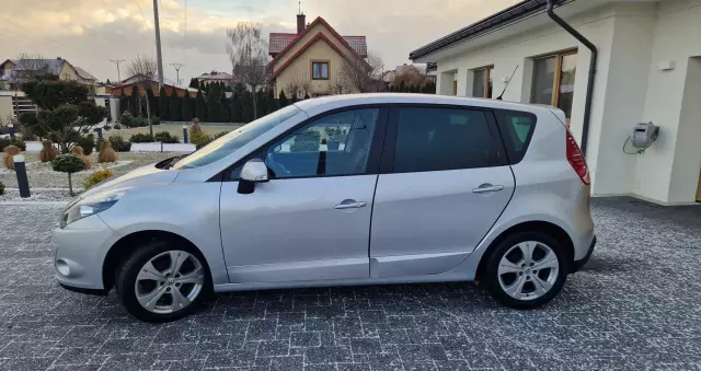 RENAULT Scenic 1.6 16V 110 Expression