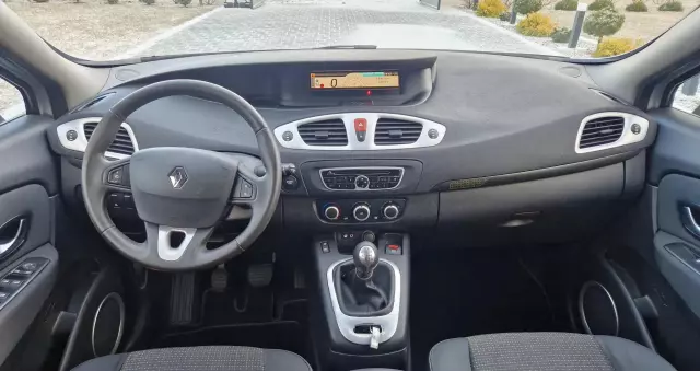 RENAULT Scenic 1.6 16V 110 Expression