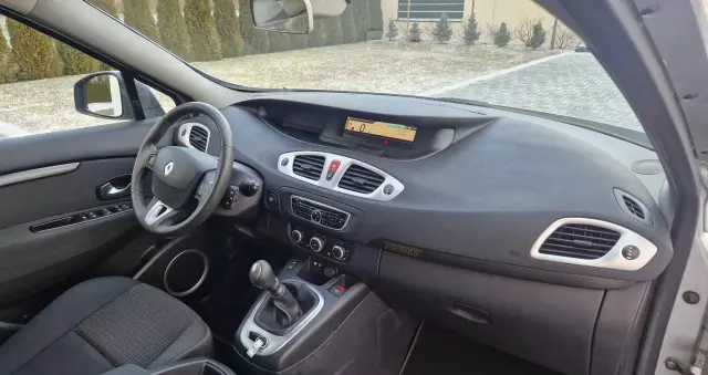 RENAULT Scenic 1.6 16V 110 Expression