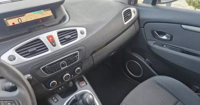 RENAULT Scenic 1.6 16V 110 Expression