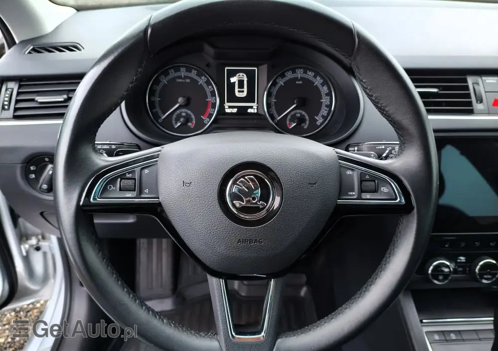 SKODA Octavia 1.6 TDI DSG Soleil