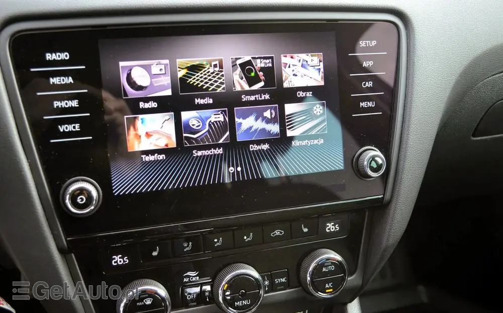 SKODA Octavia 1.6 TDI DSG Soleil