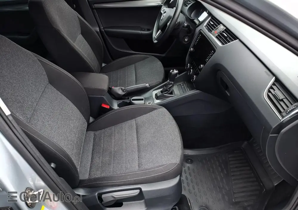 SKODA Octavia 1.6 TDI DSG Soleil