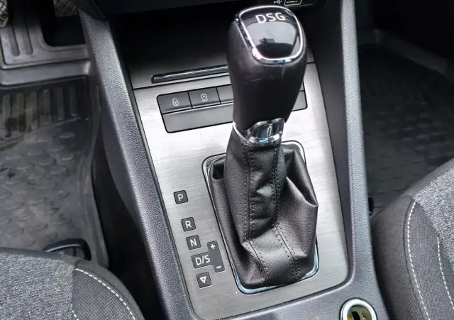 SKODA Octavia 1.6 TDI DSG Soleil