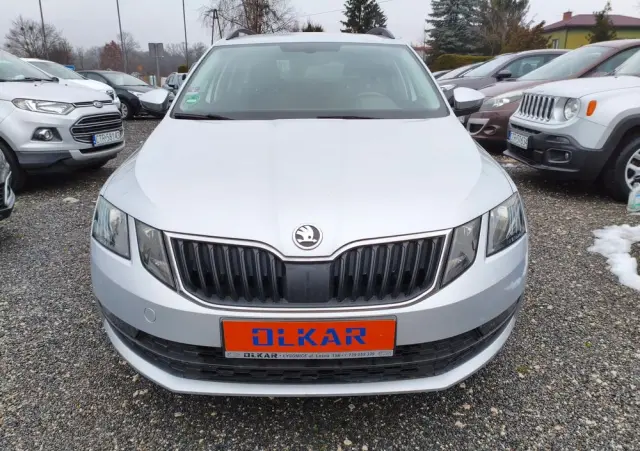 SKODA Octavia 1.6 TDI DSG Soleil