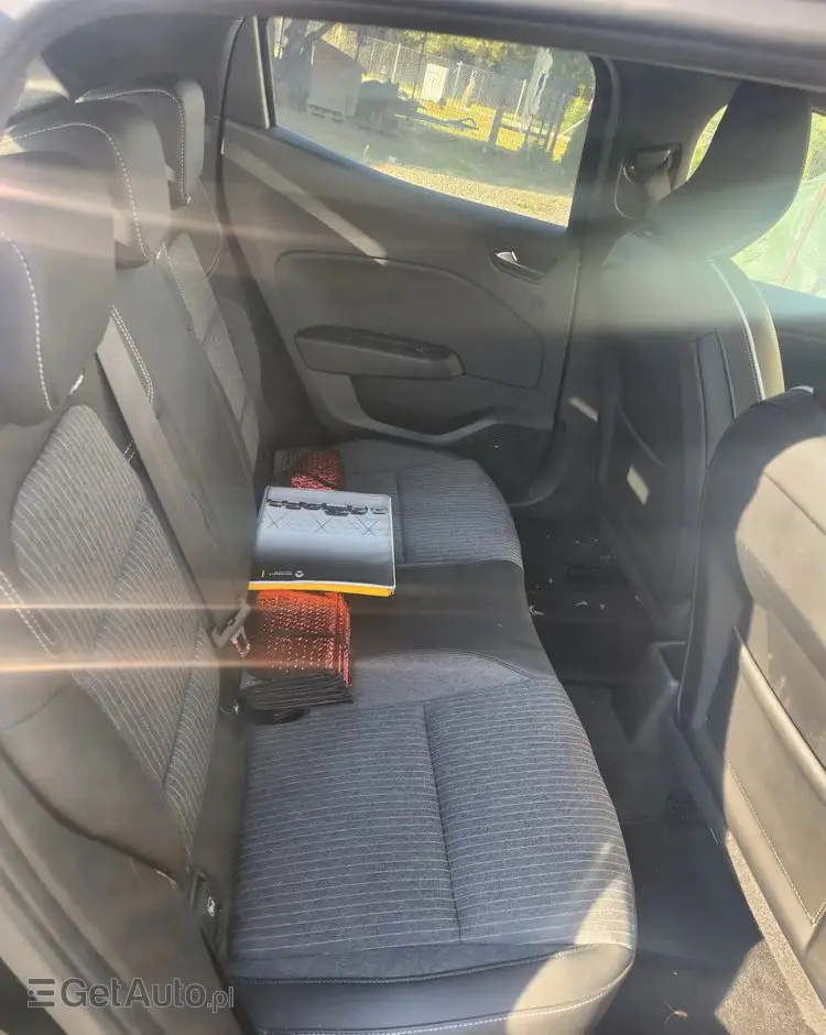 RENAULT Clio TCe 100 BUSINESS EDITION