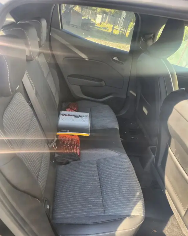 RENAULT Clio TCe 100 BUSINESS EDITION