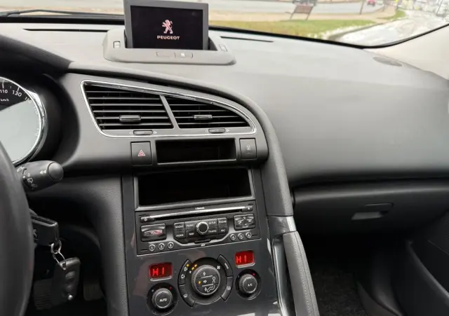 PEUGEOT 3008 HDi FAP 150 Active