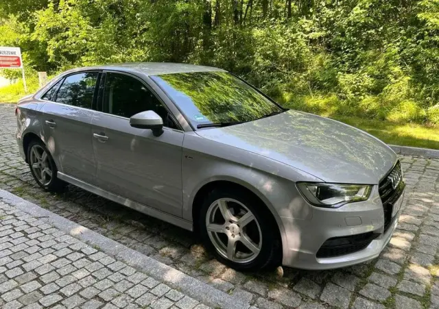 AUDI A3 Limousine 