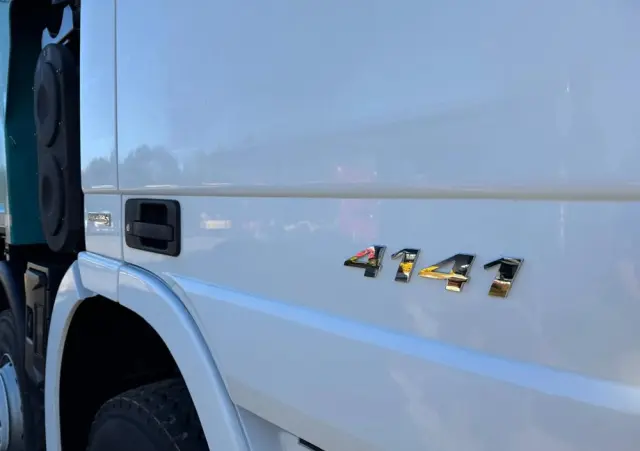 MERCEDES-BENZ Actros 4141 