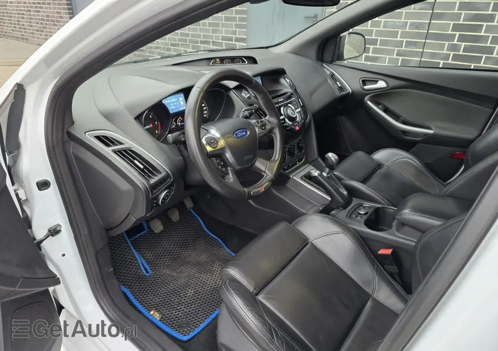 FORD Focus SW 1.6 TDCi DPF Titanium