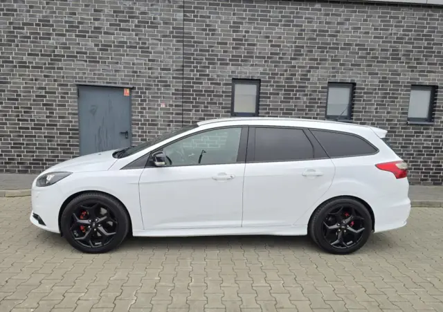 FORD Focus SW 1.6 TDCi DPF Titanium