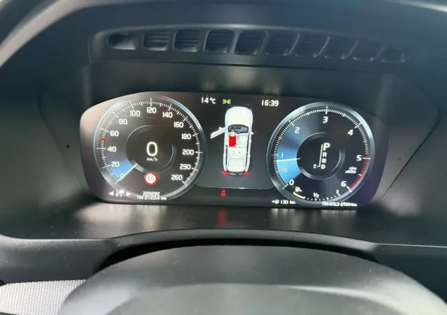 VOLVO XC 90 D5 AWD R-Design