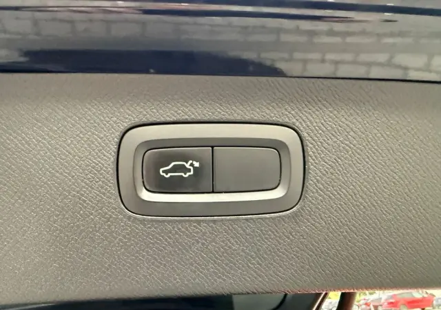 VOLVO XC 90 D5 AWD R-Design