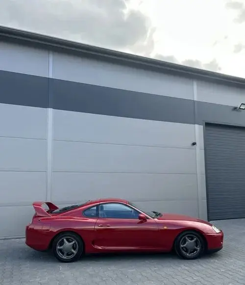 TOYOTA Supra 
