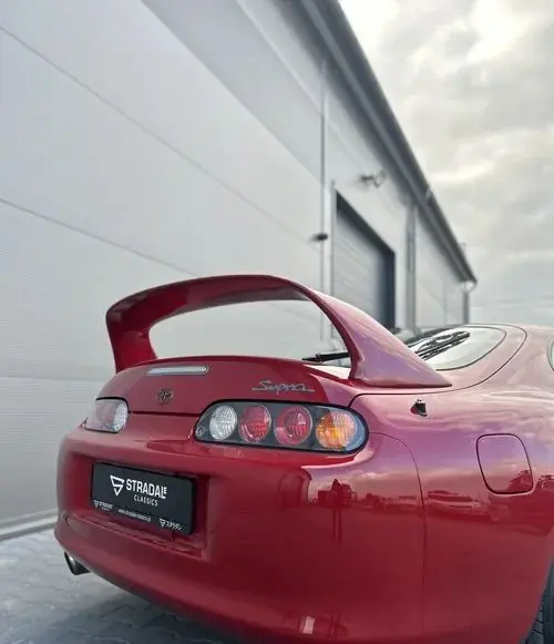 TOYOTA Supra 