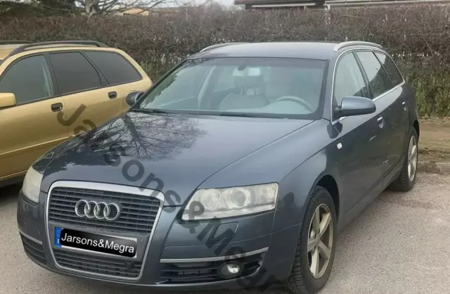 AUDI A6 