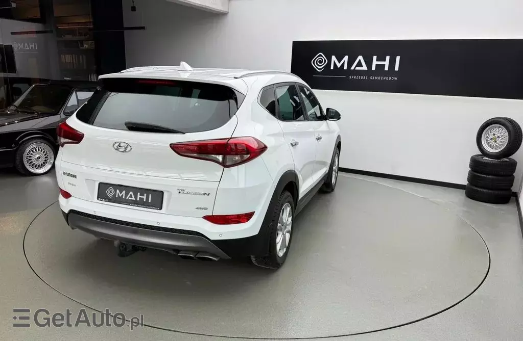 HYUNDAI Tucson 