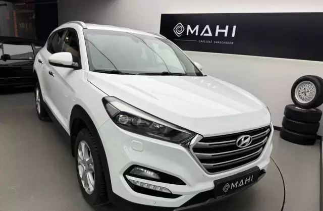 HYUNDAI Tucson 