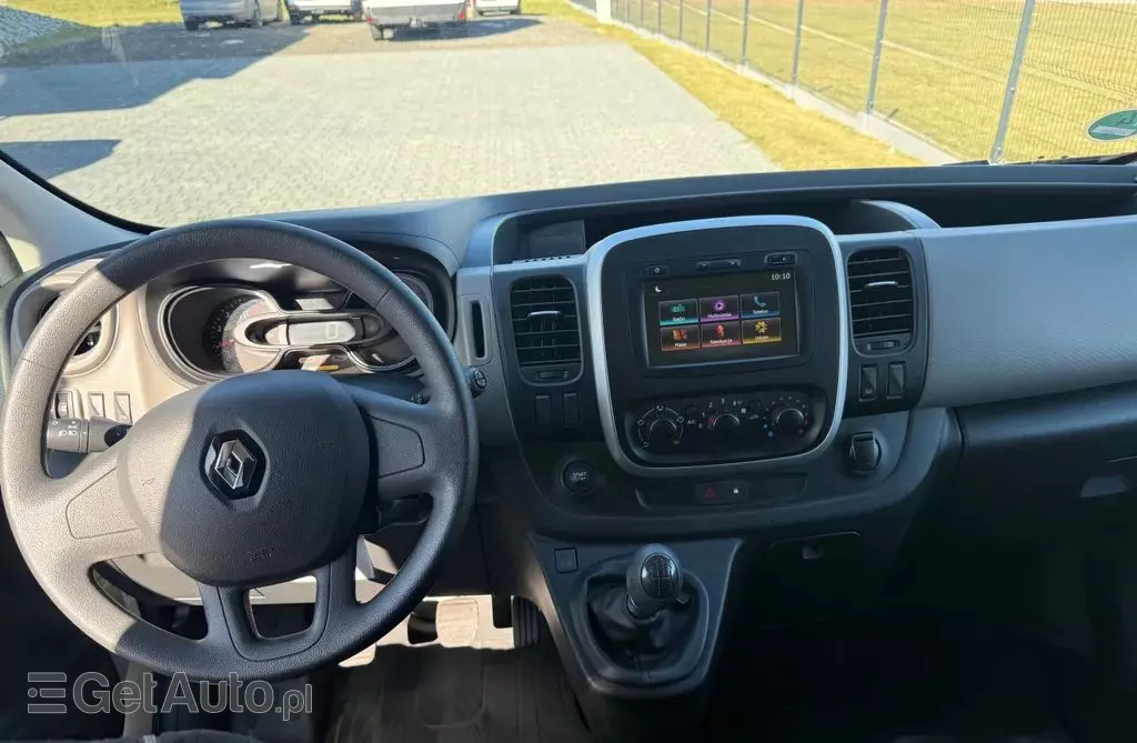 RENAULT Trafic 