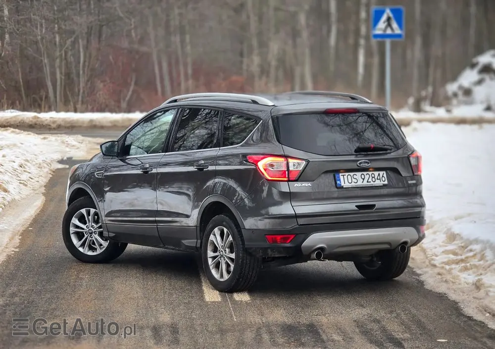 FORD Kuga 1.5 EcoBoost 2x4 Titanium