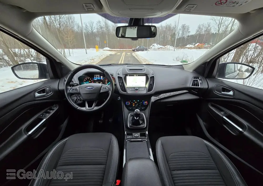 FORD Kuga 1.5 EcoBoost 2x4 Titanium