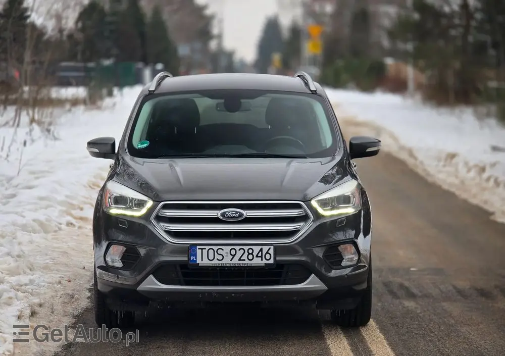 FORD Kuga 1.5 EcoBoost 2x4 Titanium