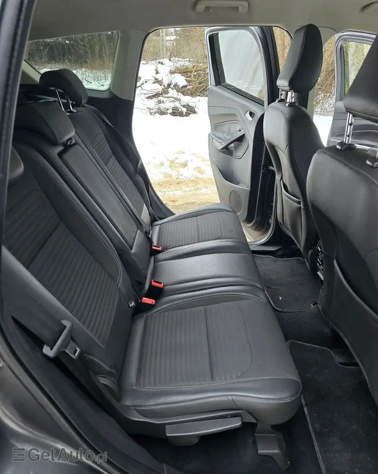 FORD Kuga 1.5 EcoBoost 2x4 Titanium