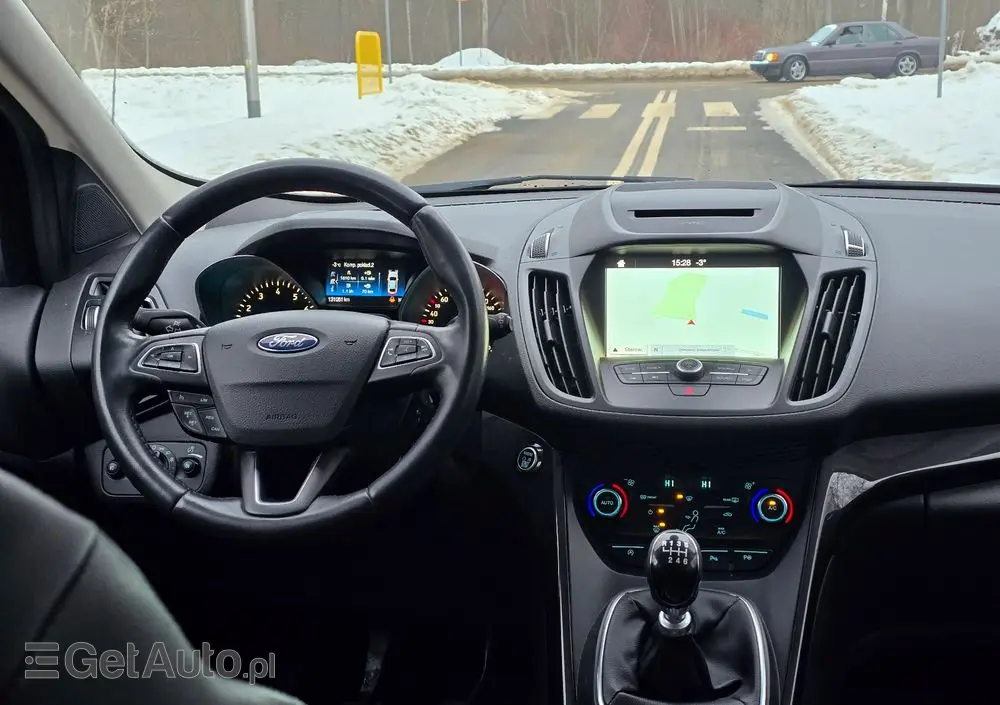 FORD Kuga 1.5 EcoBoost 2x4 Titanium