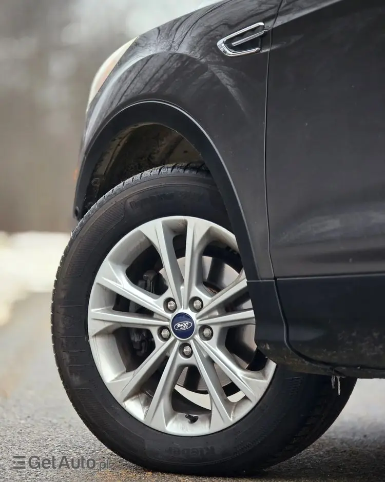 FORD Kuga 1.5 EcoBoost 2x4 Titanium