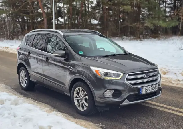 FORD Kuga 1.5 EcoBoost 2x4 Titanium