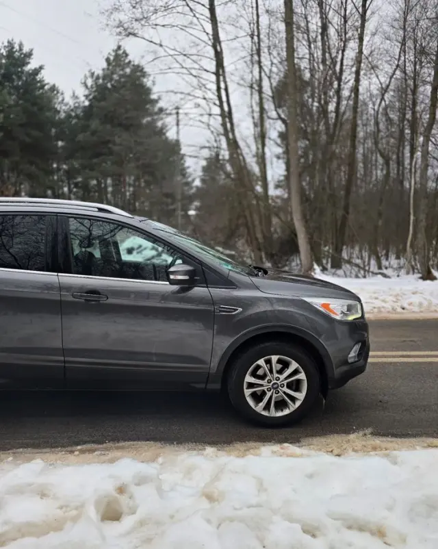 FORD Kuga 1.5 EcoBoost 2x4 Titanium