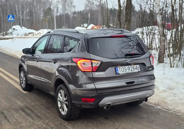 FORD Kuga 1.5 EcoBoost 2x4 Titanium