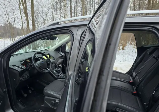 FORD Kuga 1.5 EcoBoost 2x4 Titanium