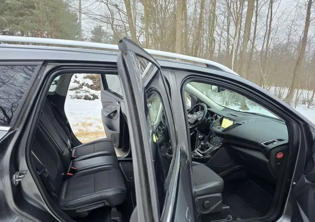 FORD Kuga 1.5 EcoBoost 2x4 Titanium