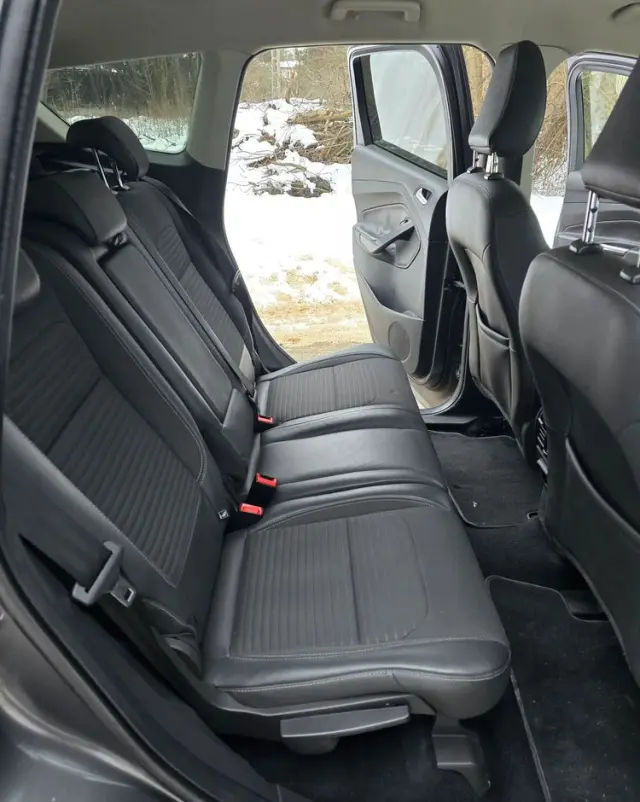 FORD Kuga 1.5 EcoBoost 2x4 Titanium