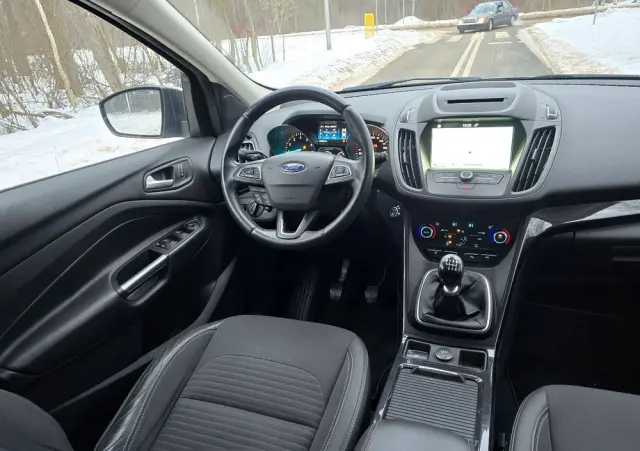 FORD Kuga 1.5 EcoBoost 2x4 Titanium