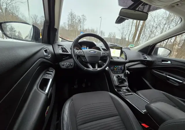 FORD Kuga 1.5 EcoBoost 2x4 Titanium