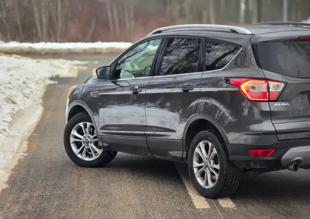 FORD Kuga 1.5 EcoBoost 2x4 Titanium