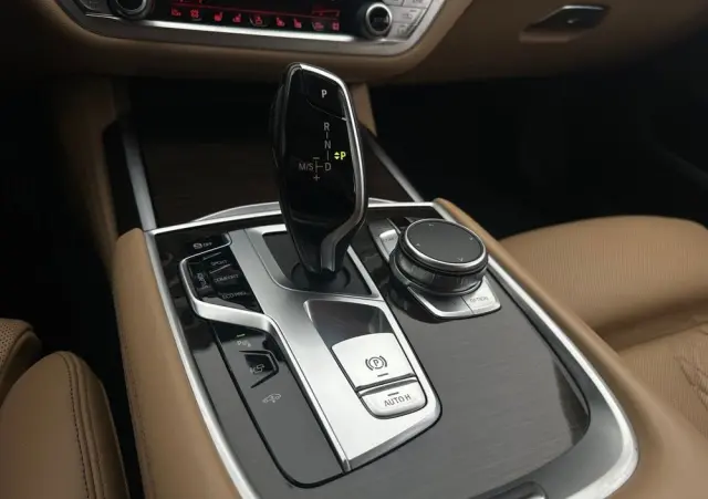 BMW Seria 7 740d xDrive