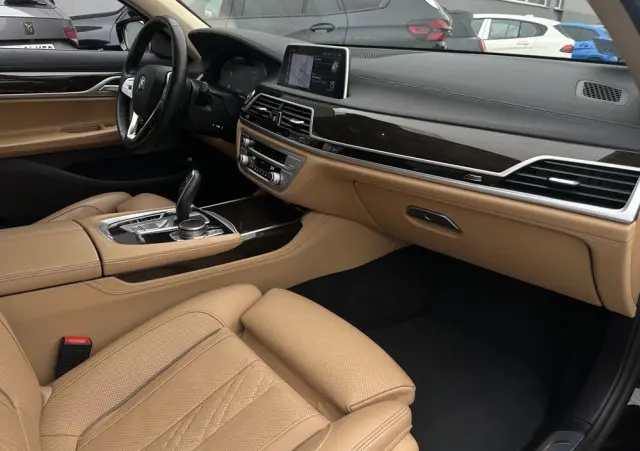 BMW Seria 7 740d xDrive