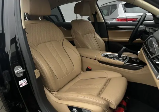 BMW Seria 7 740d xDrive