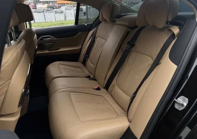 BMW Seria 7 740d xDrive